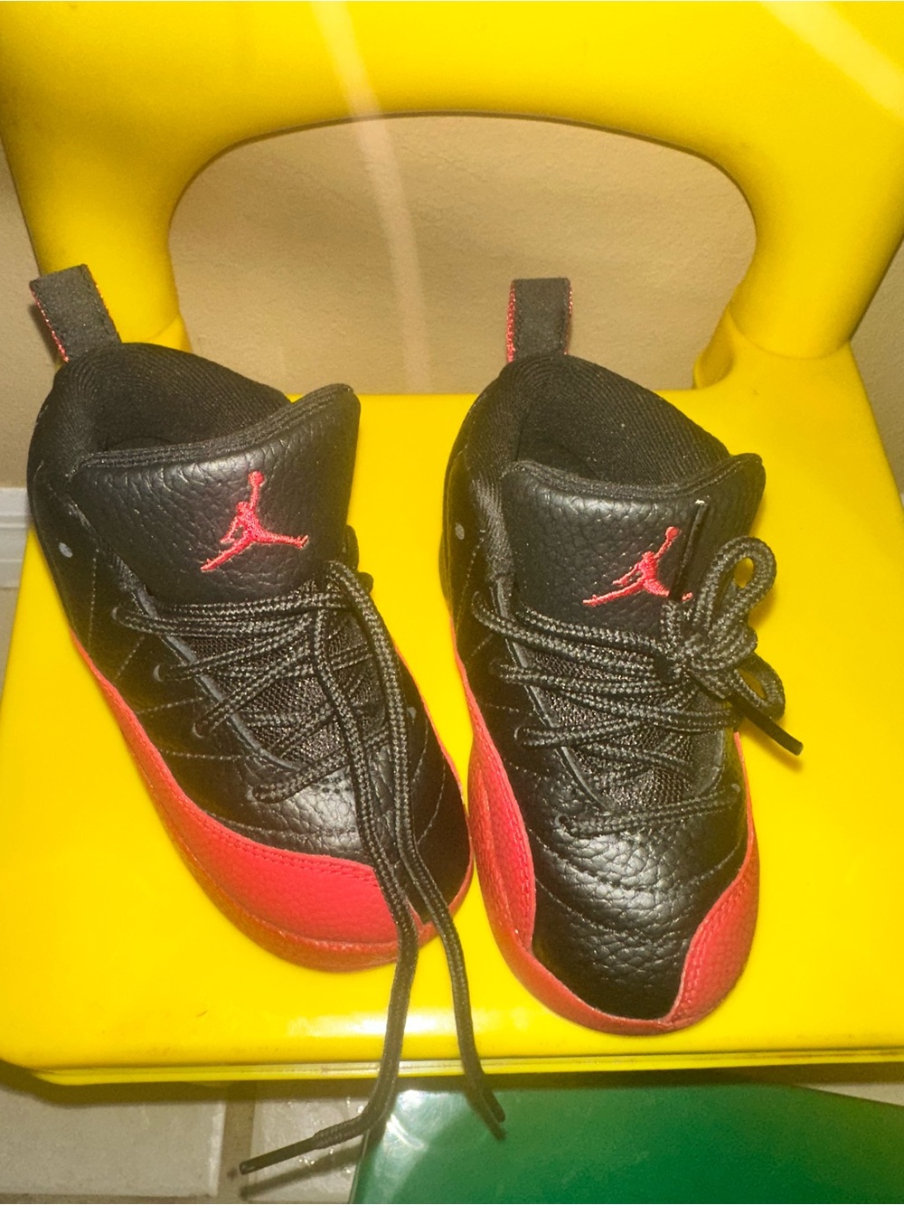 Jordan Kids Black and Red Low-Top Sneakers
